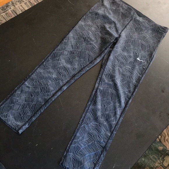 Nike Pants - Nike workout crops